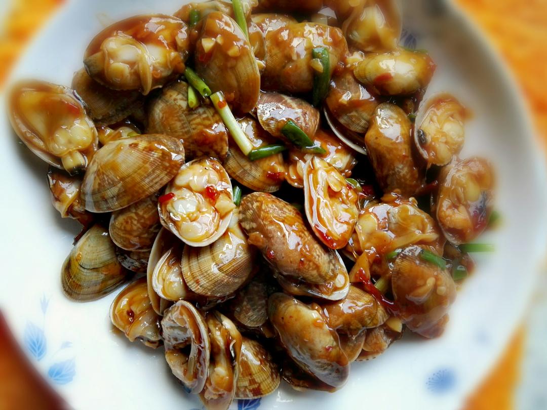 蒜香炒花甲