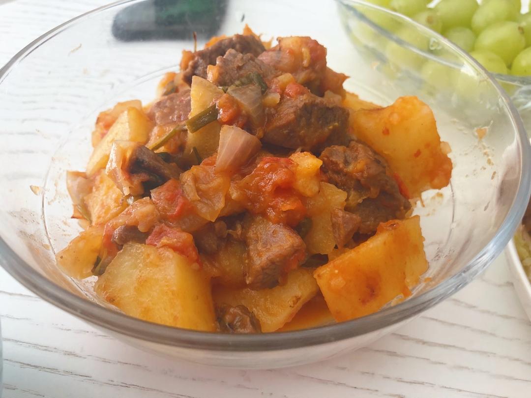 番茄土豆炖牛腩