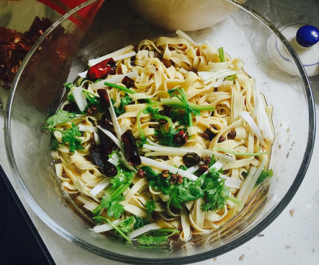 油泼干豆腐丝的做法