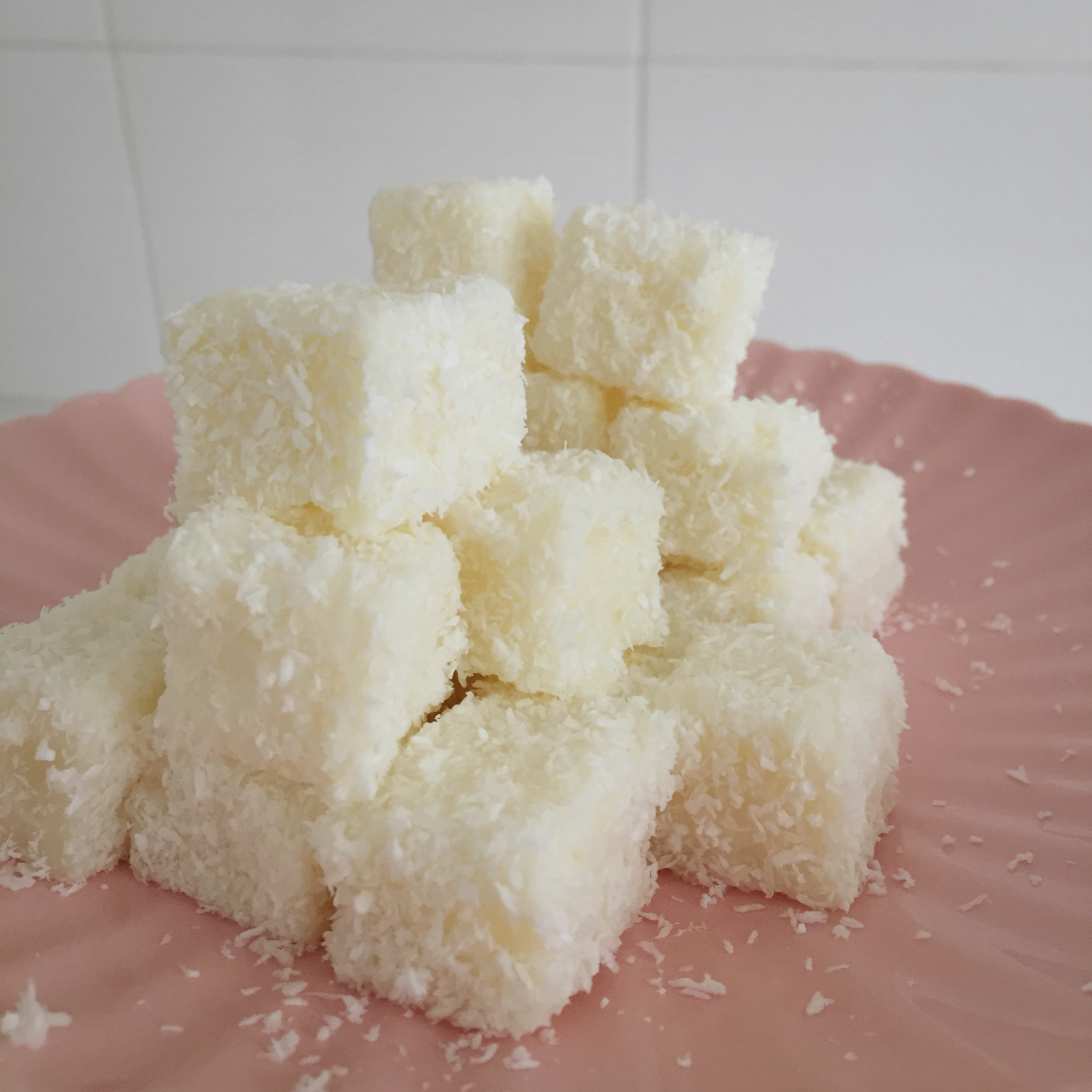 完胜85度C牛奶椰丝小方