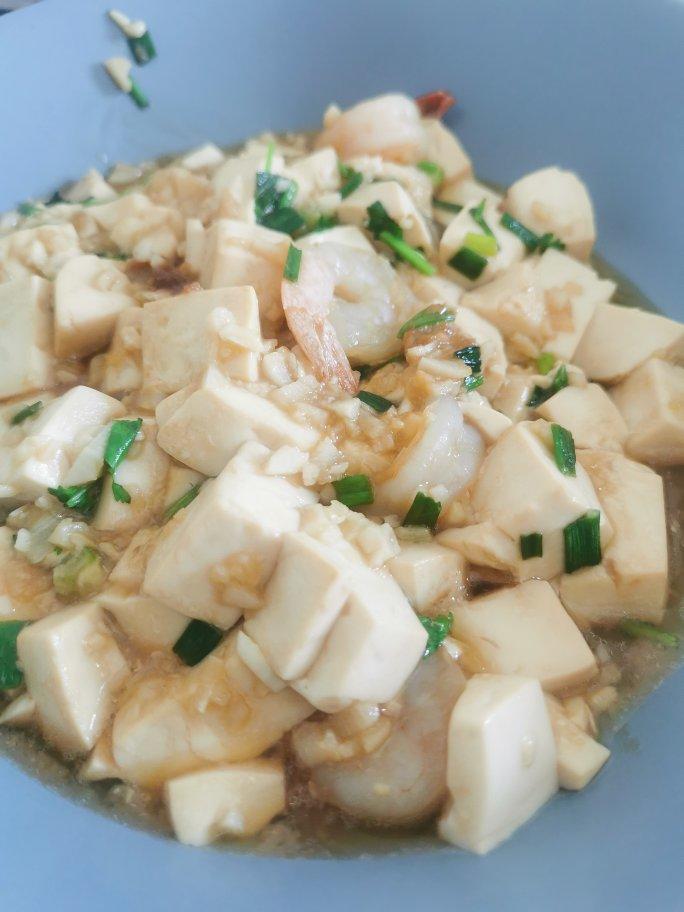 不放肉也超下饭的葱焖豆腐