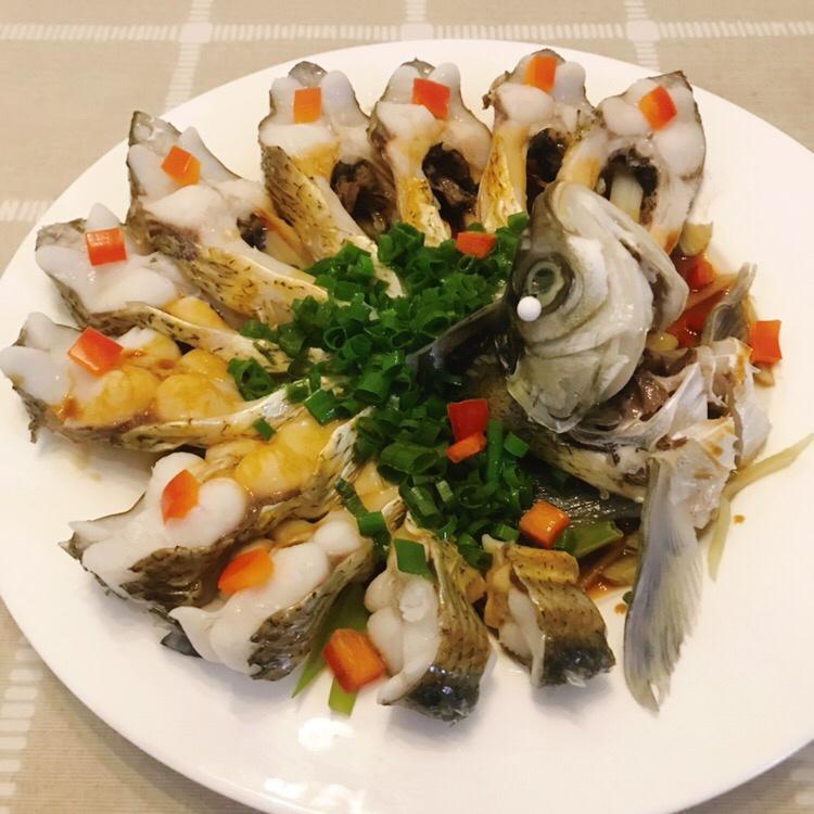孔雀开屏（清蒸武昌鱼）