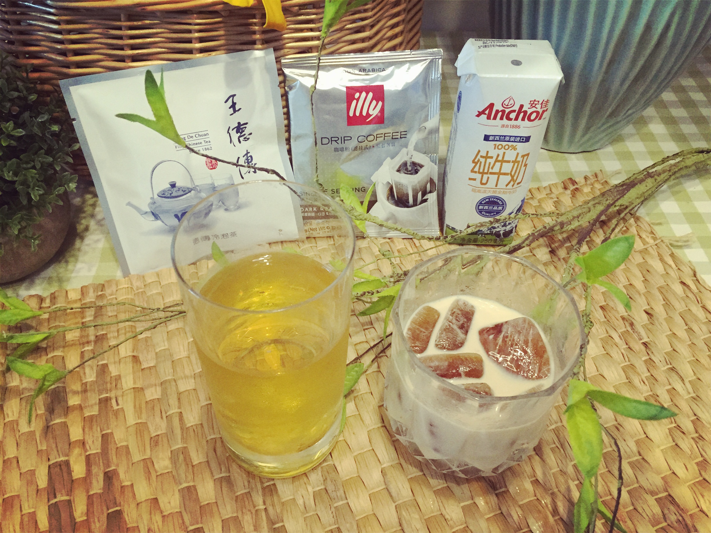 朴素的冰咖啡