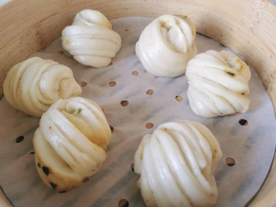 葱油花卷，一根筷子卷出漂亮的造型