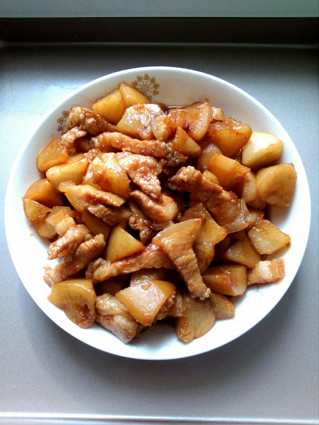 萝卜烧肉