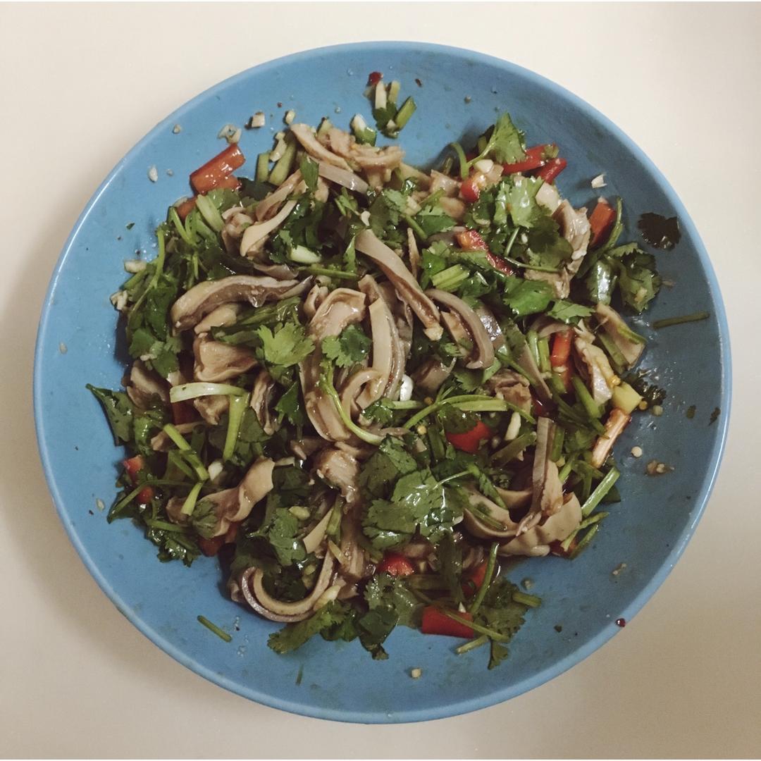 larika做的凉拌兔肚