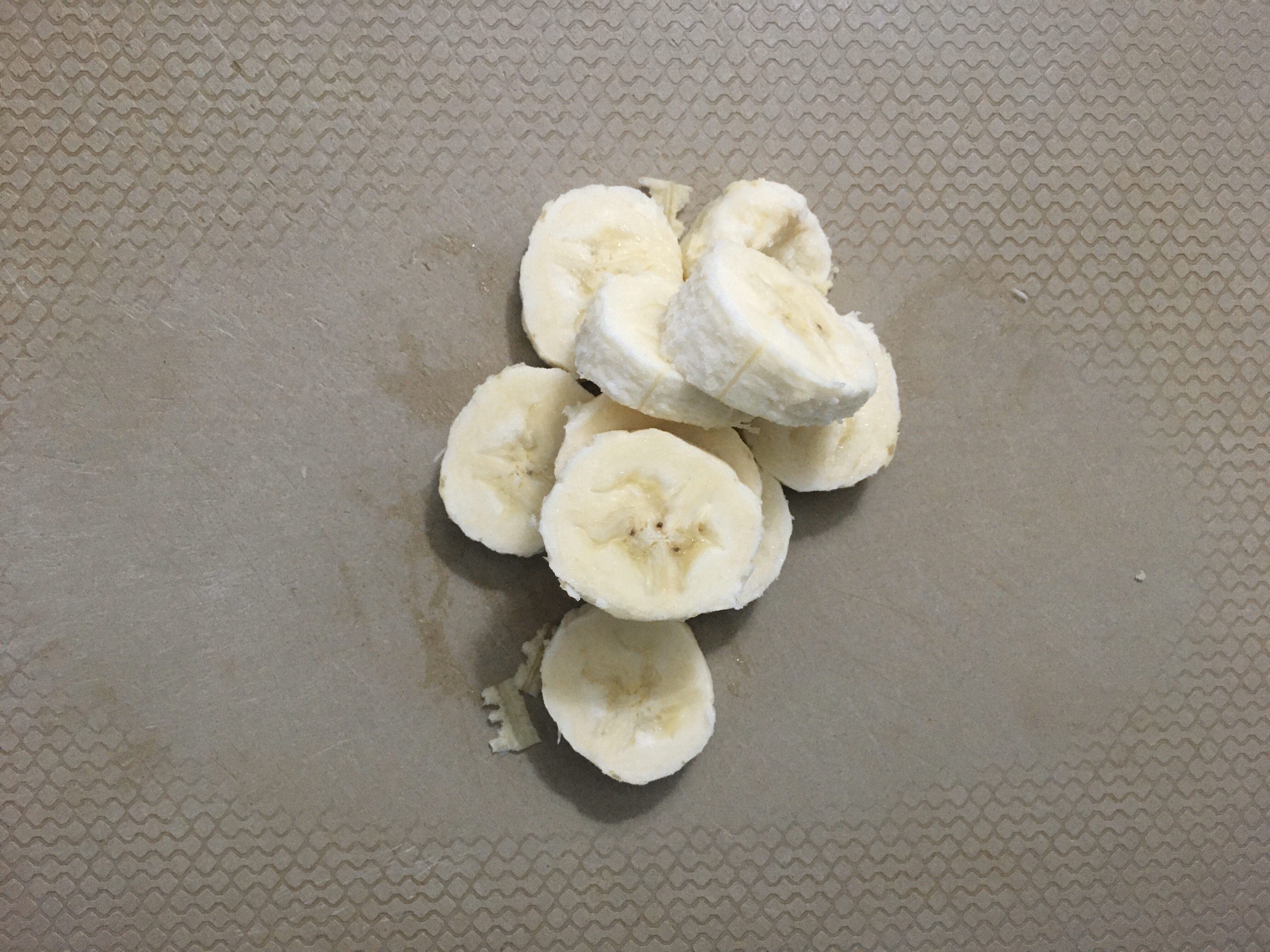 香甜软糯的香蕉松饼的做法 步骤2