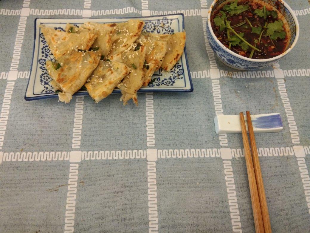 葱油饼（面粉吸水量不一样、水慢慢加）