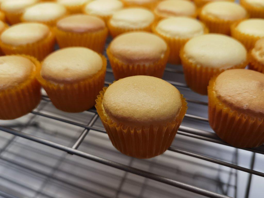 纸杯蛋糕 🧁酸奶小蛋糕   ——附视频