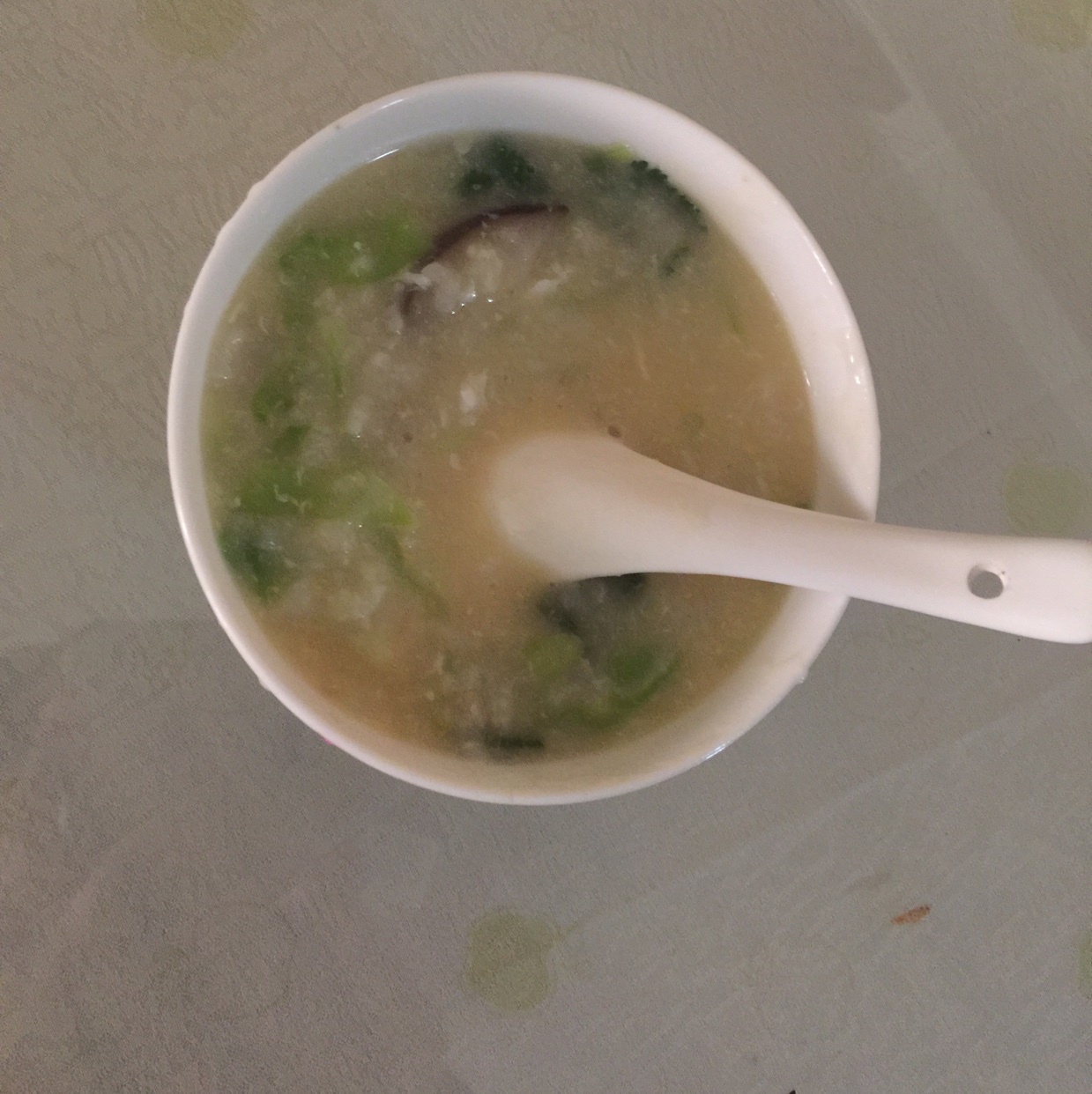 窝蛋生滚牛肉粥