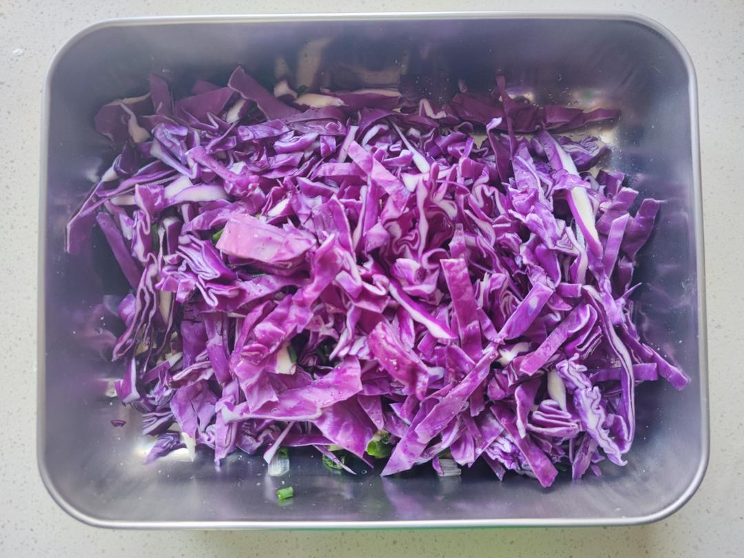 最简单的凉拌紫甘蓝（油泼版本）
