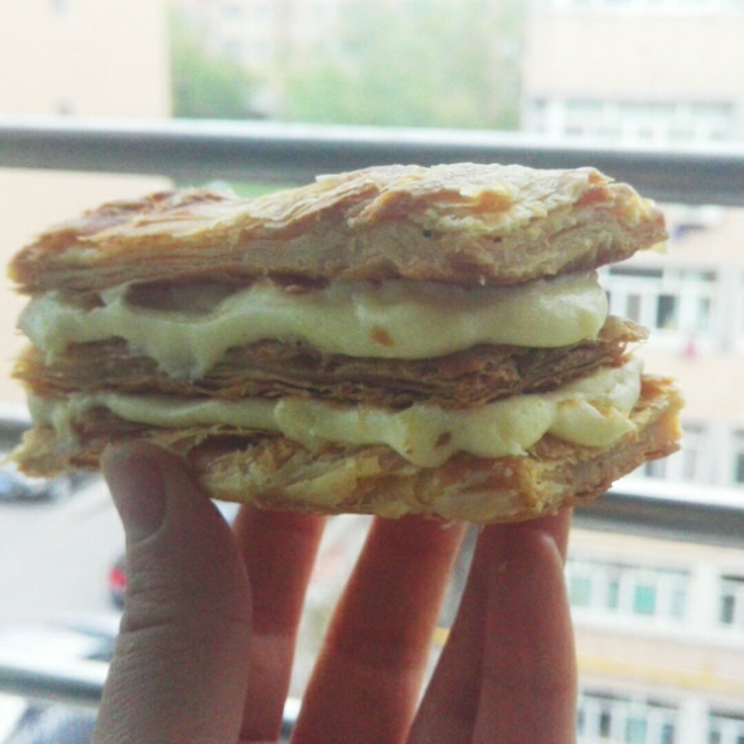 一道很文艺的草莓拿破仑