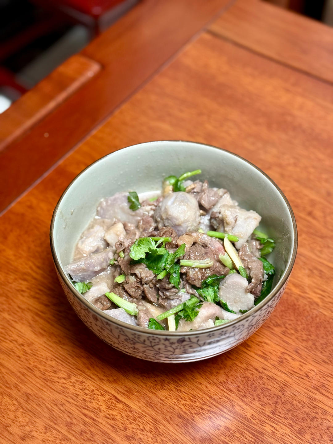 完整版：芋仔滑牛肉