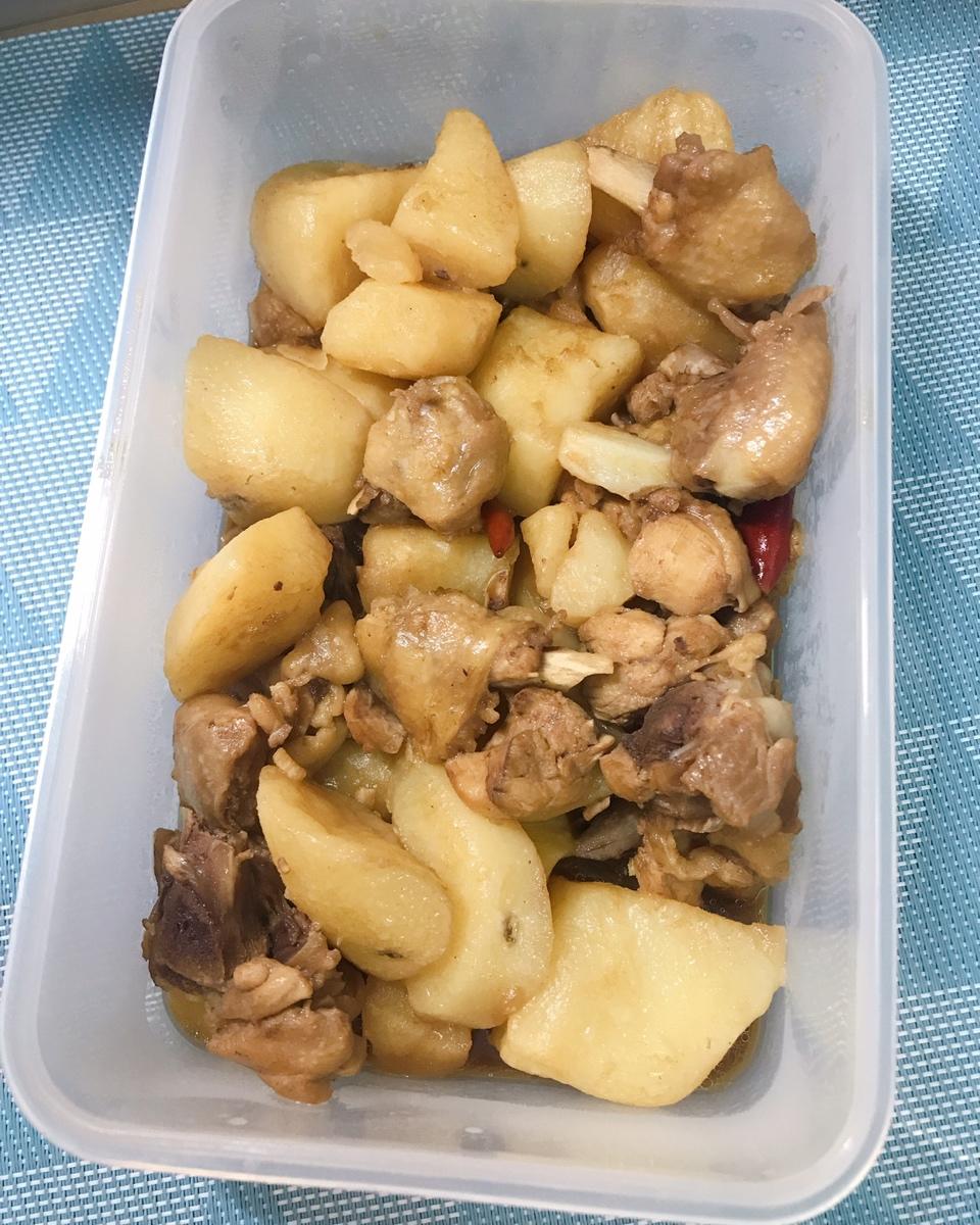 土豆焖鸡腿