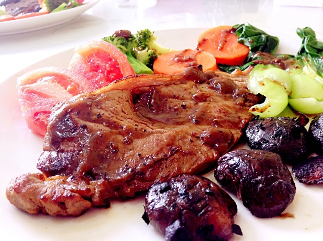 黑椒牛排（配土豆/鸡蛋，意面/蔬菜）