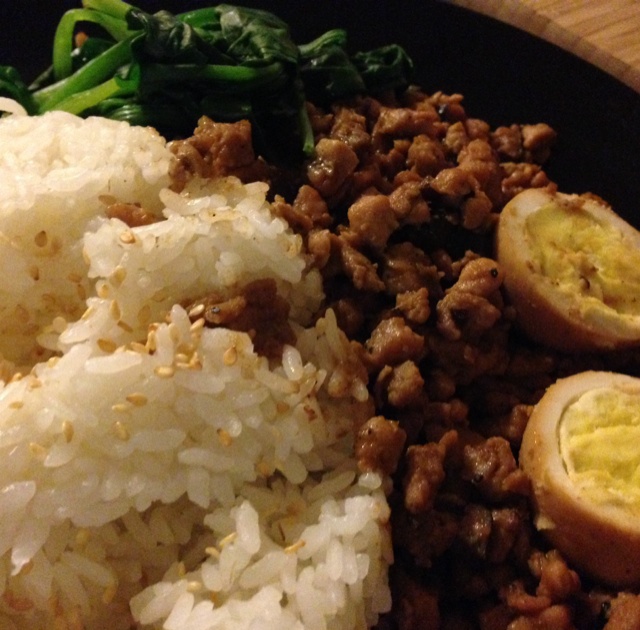 家常卤肉饭