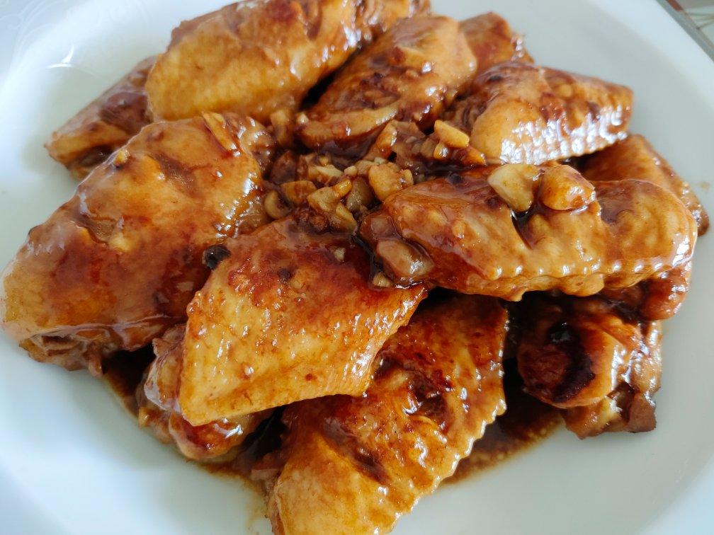 不要再可乐鸡翅了，求求你试试蒜香鸡翅吧，香味捅破天花板！