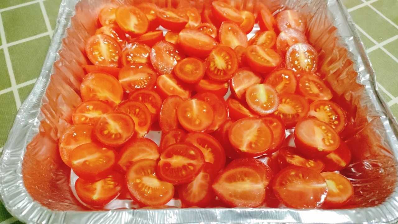 油浸小蕃茄的做法 步骤2