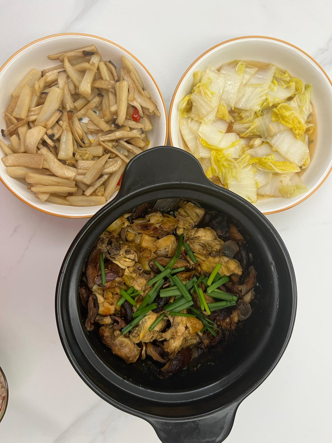 香味十足的沙姜鸡煲