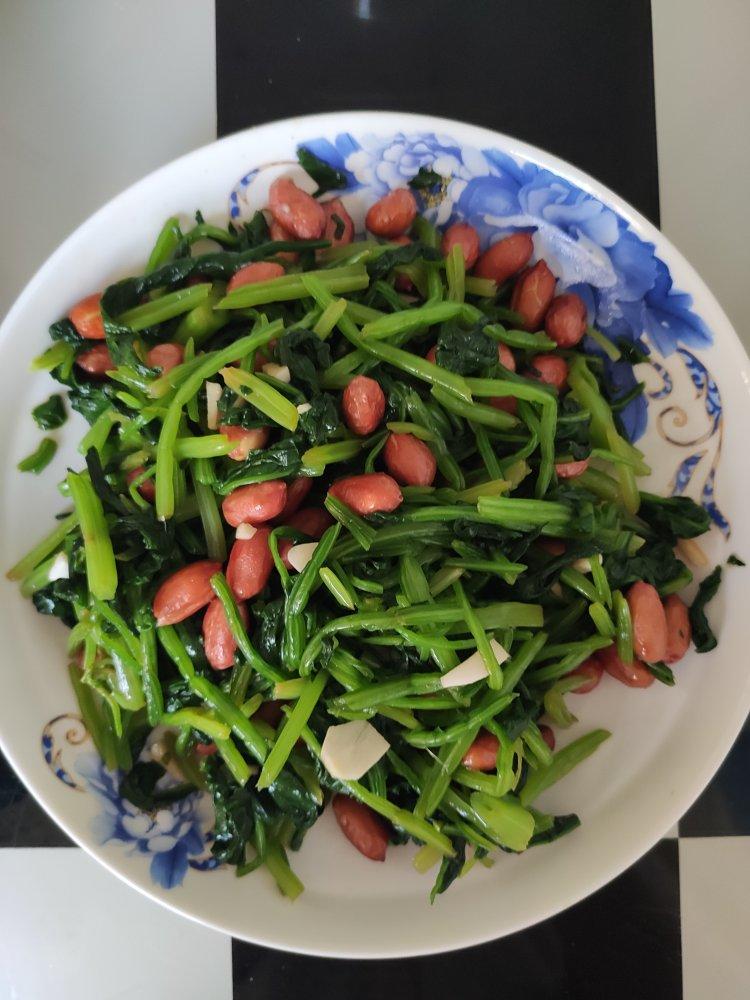 凉拌花生米菠菜