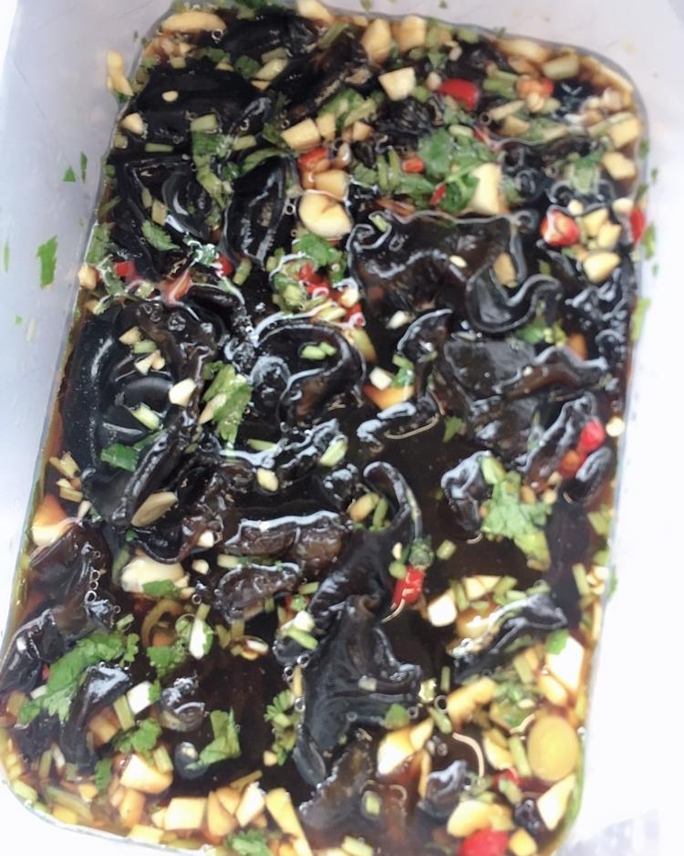 凉拌香脆木耳