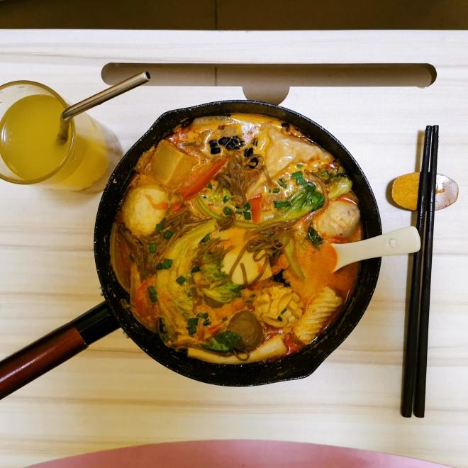 【八分钟】汤都喝光的牛奶麻辣烫的做法