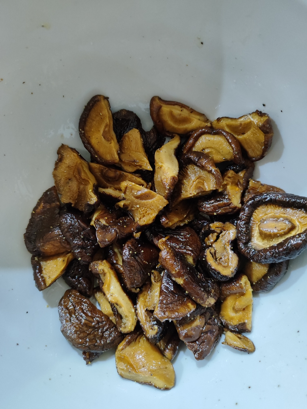 [健康零食]干香菇烤香菇干的做法 步骤1