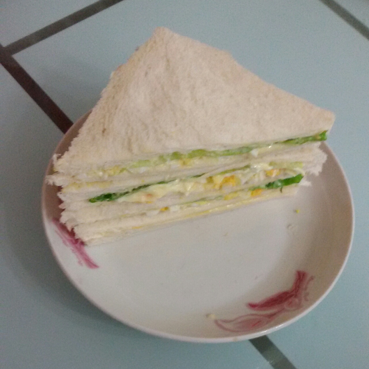 鸡蛋三明治