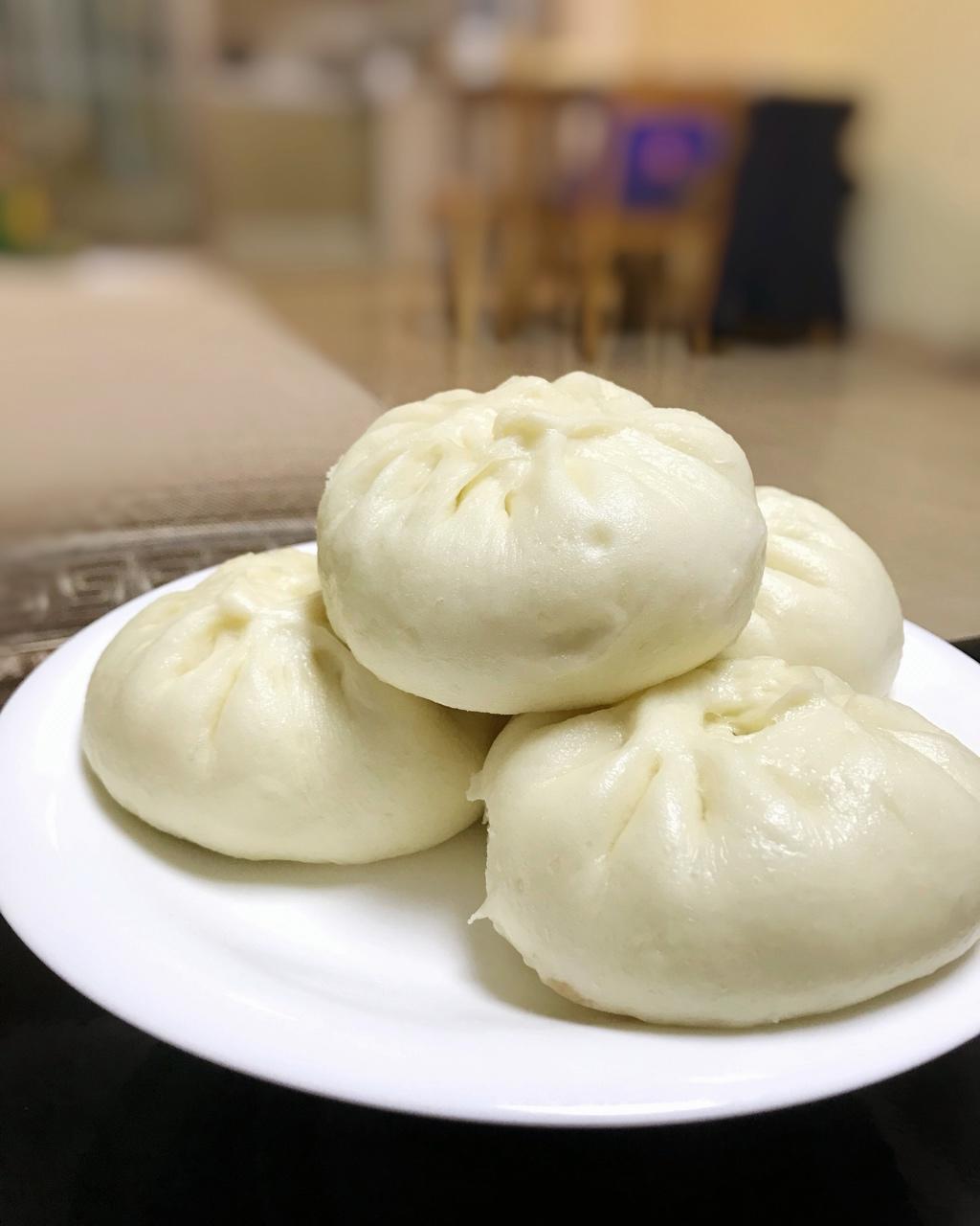 michelle米歇尔做的韭菜鸡蛋黑木耳肉包子