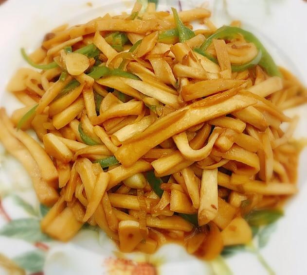 青椒素炒杏鲍菇