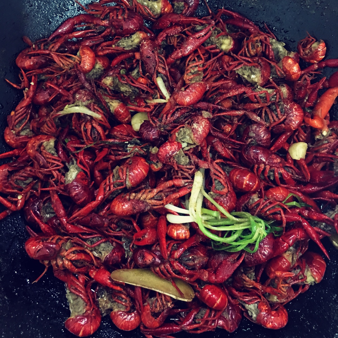 香辣小龙虾-超详细处理干净步骤！