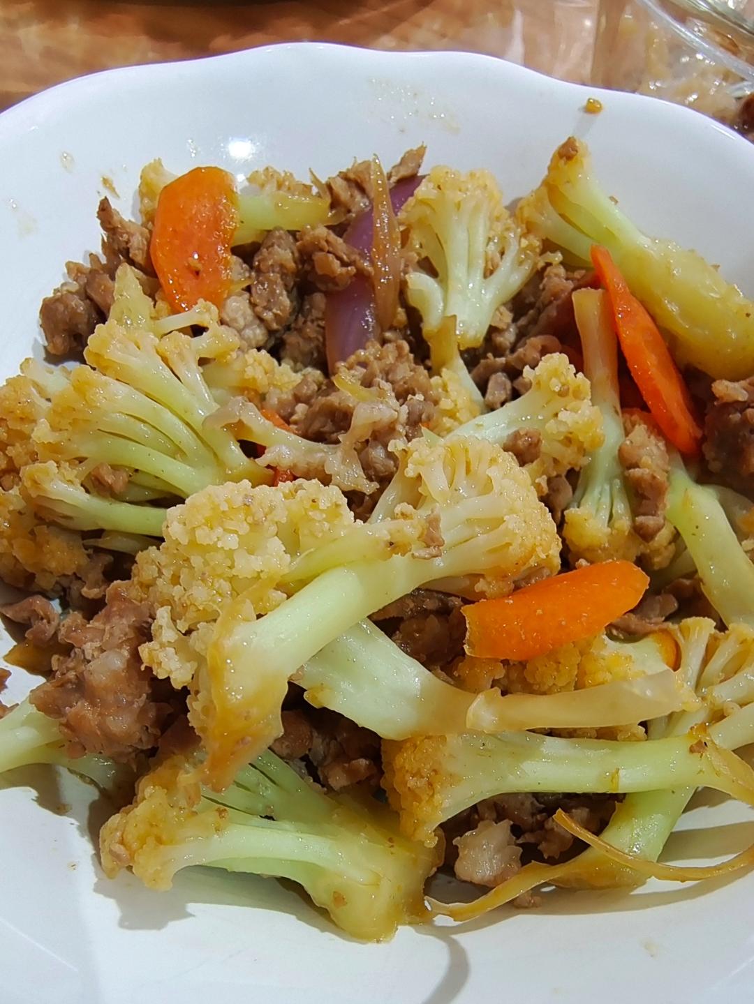 家常素炒菜花，清脆！