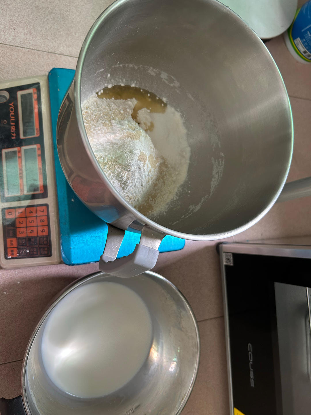 纯奶手撕吐司的做法 步骤1
