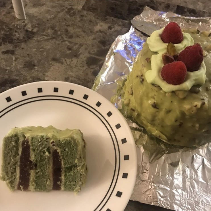 树莓抹茶梦龙蛋糕
