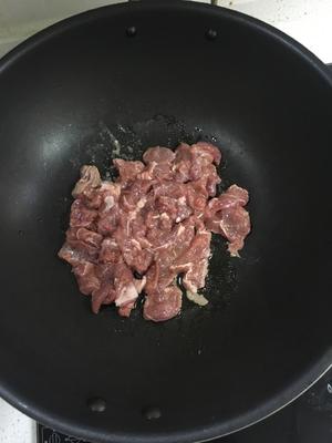 萝卜炒牛肉的做法 步骤2