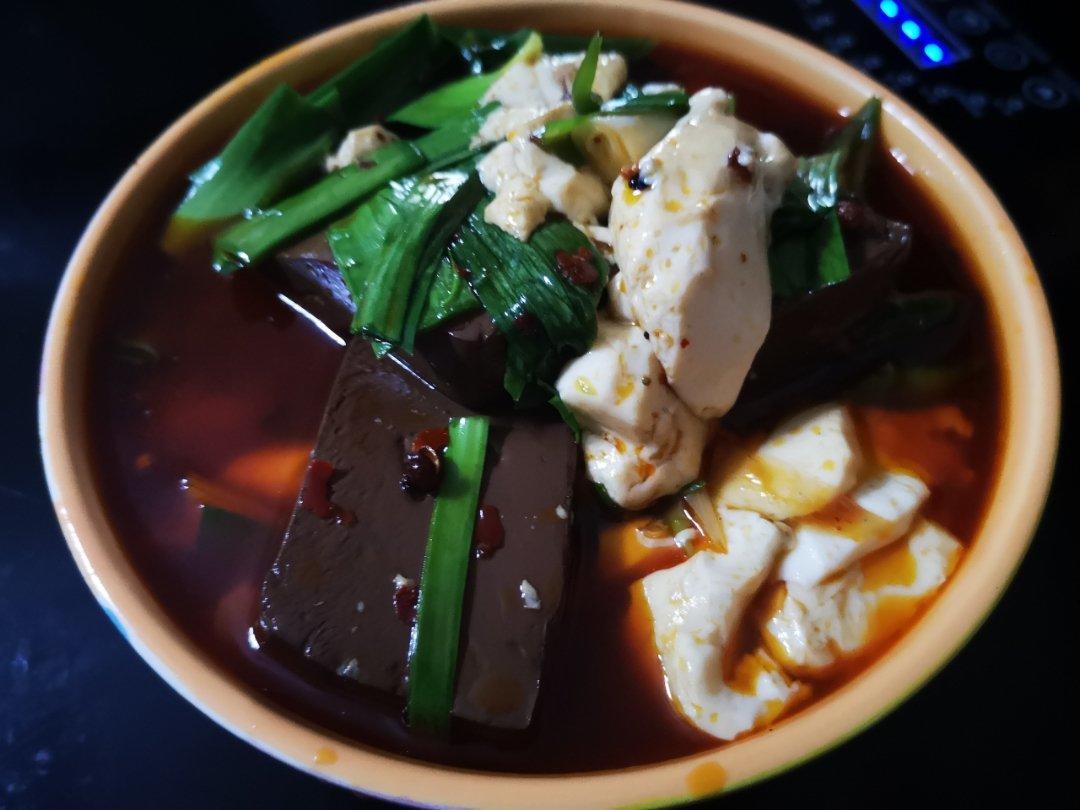 麻辣鸭血