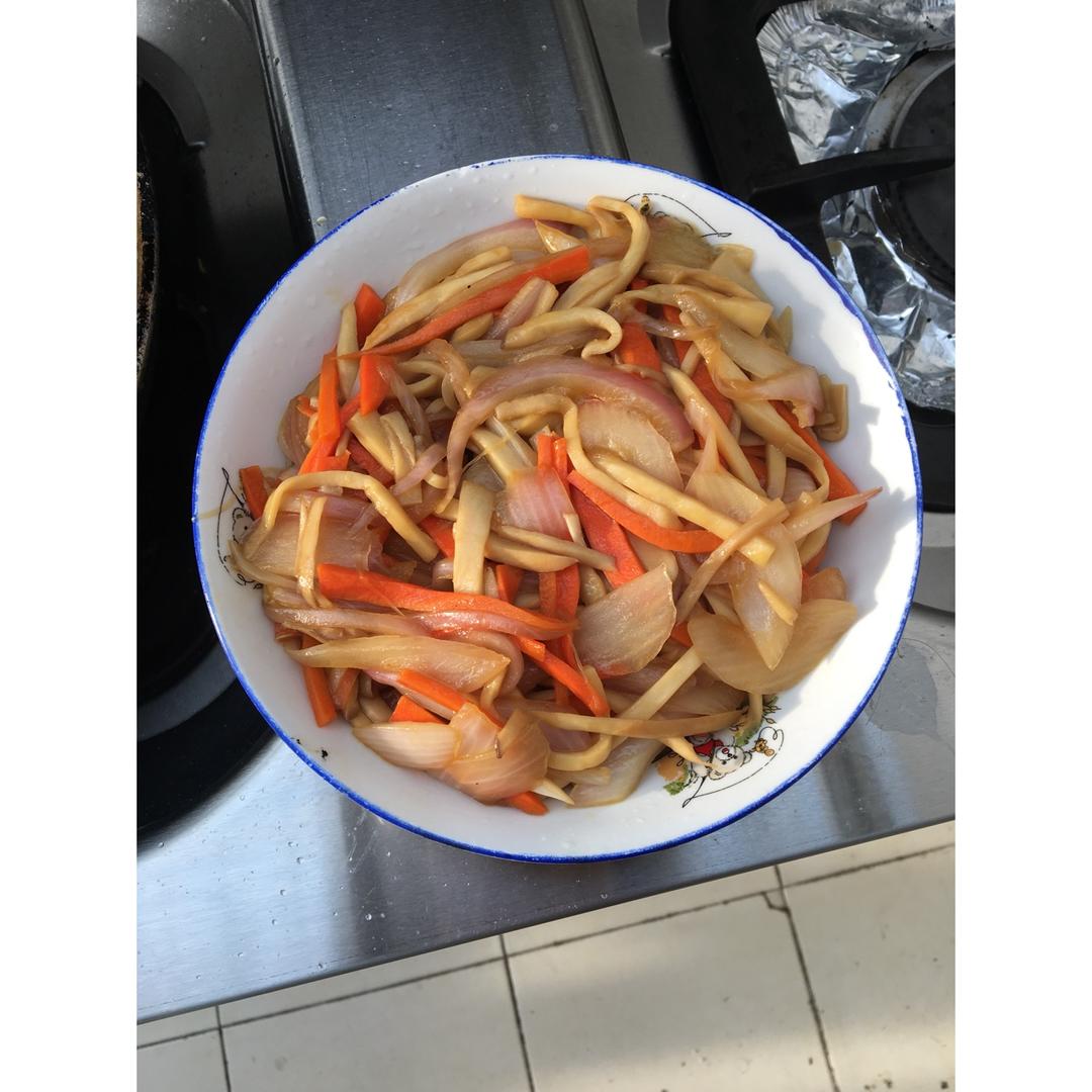 洋葱遇到杏鲍菇