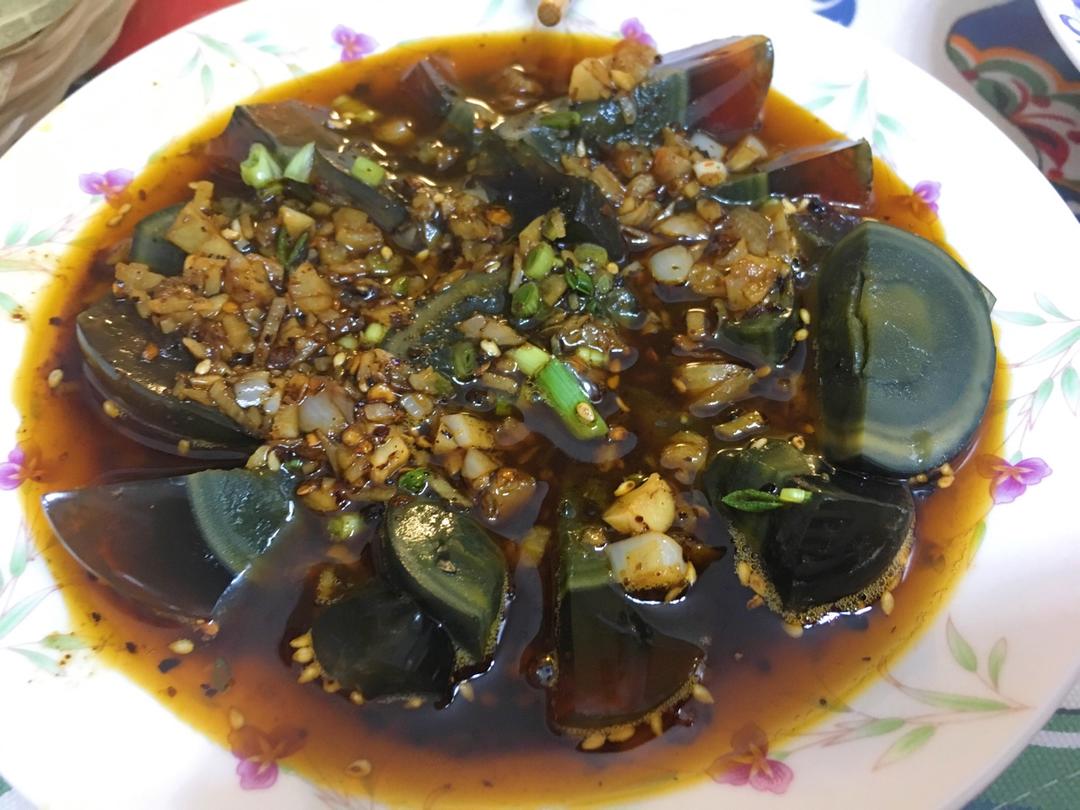 凉拌皮蛋
