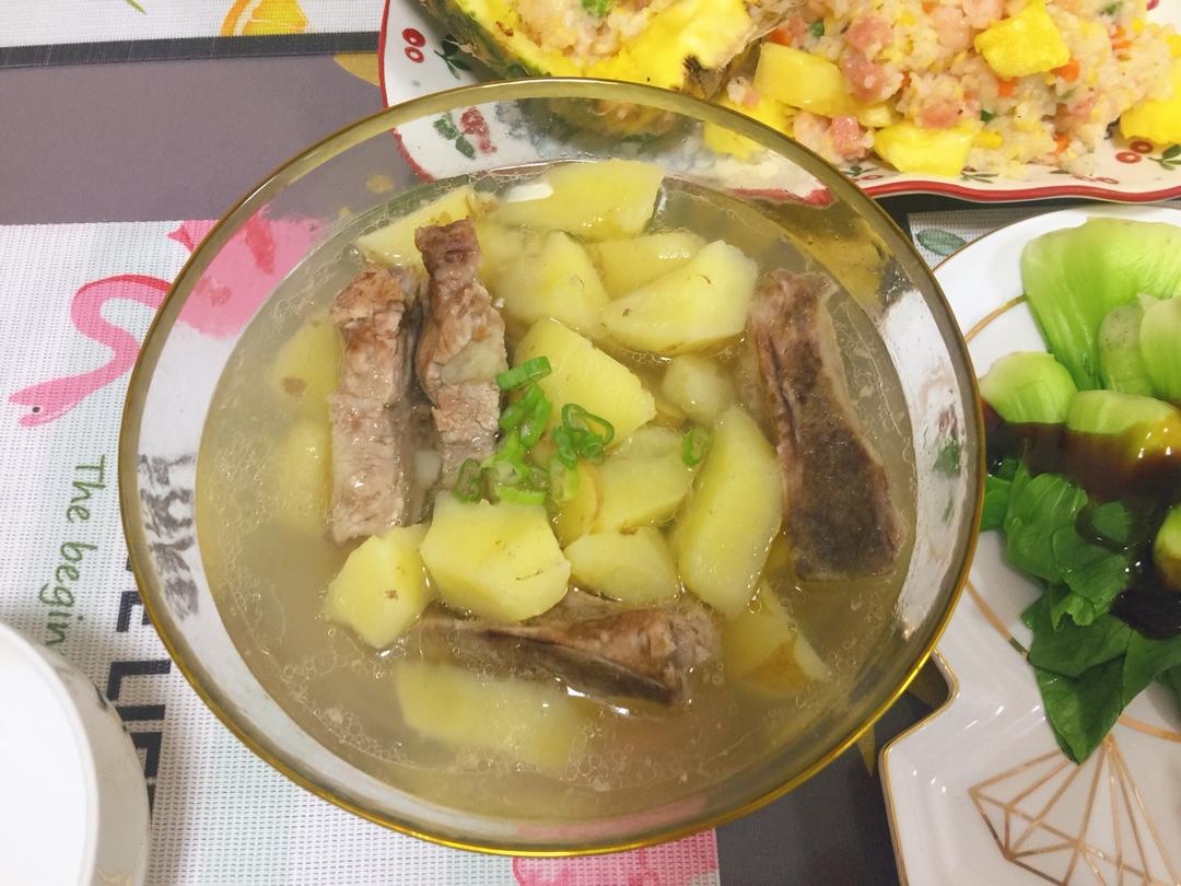 土豆排骨汤