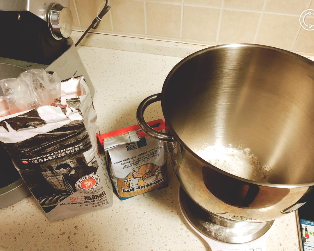 纯奶手撕吐司的做法 步骤1