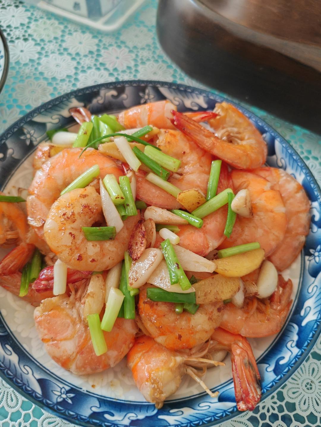 酥脆到可以连壳一起吃的香辣炸虾