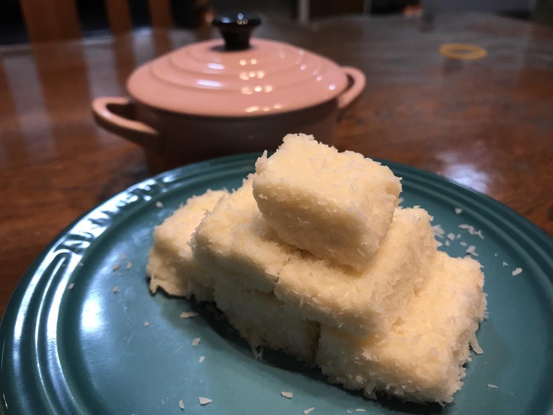 完胜85度C牛奶椰丝小方