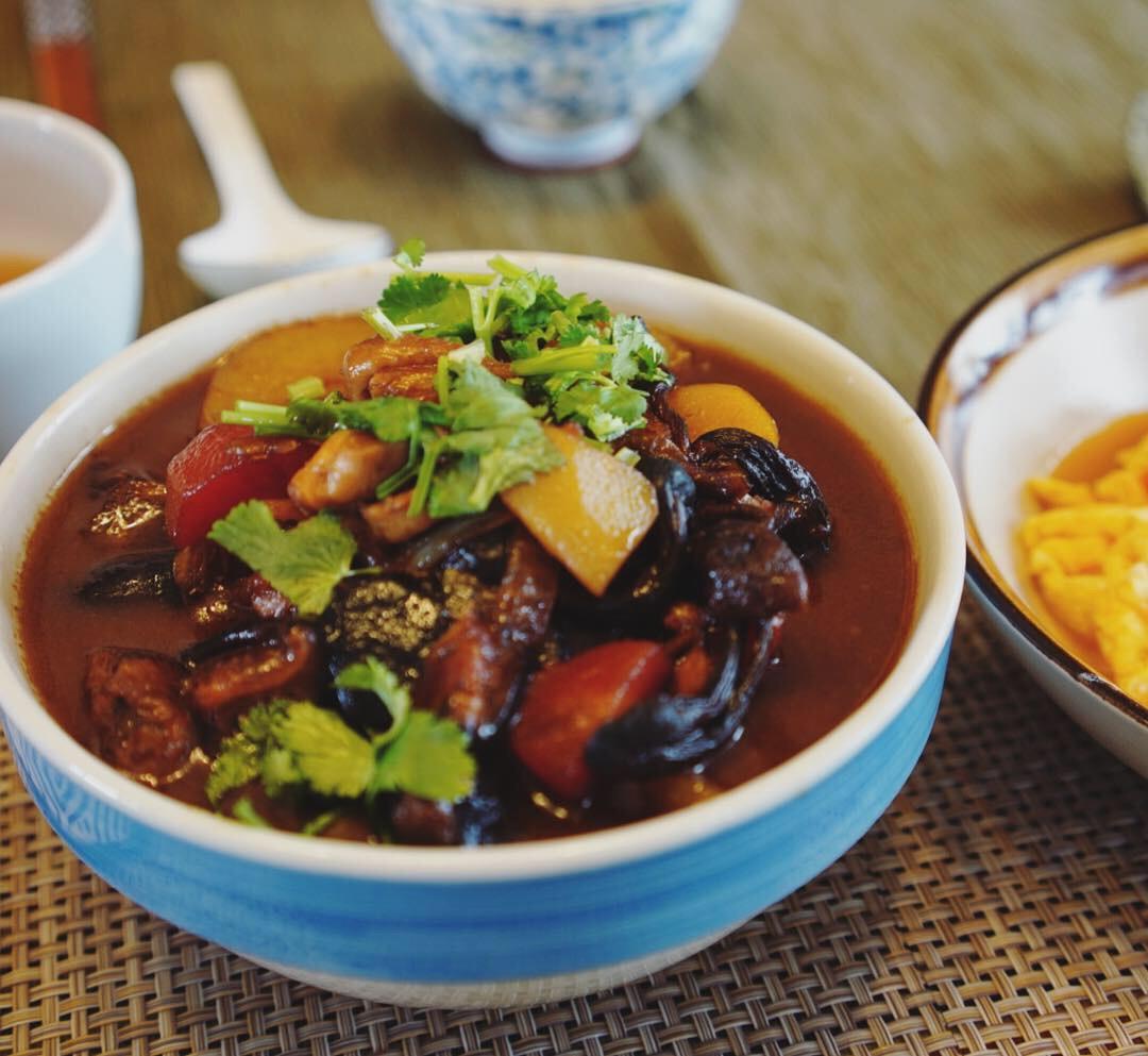 【香菇鸡肉焖饭】