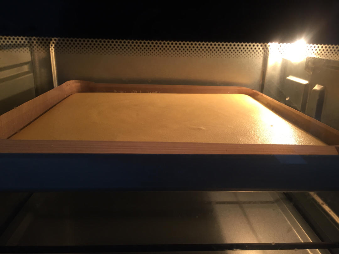 蛋糕卷这样做‼️不掉皮不开裂（小视频食谱）