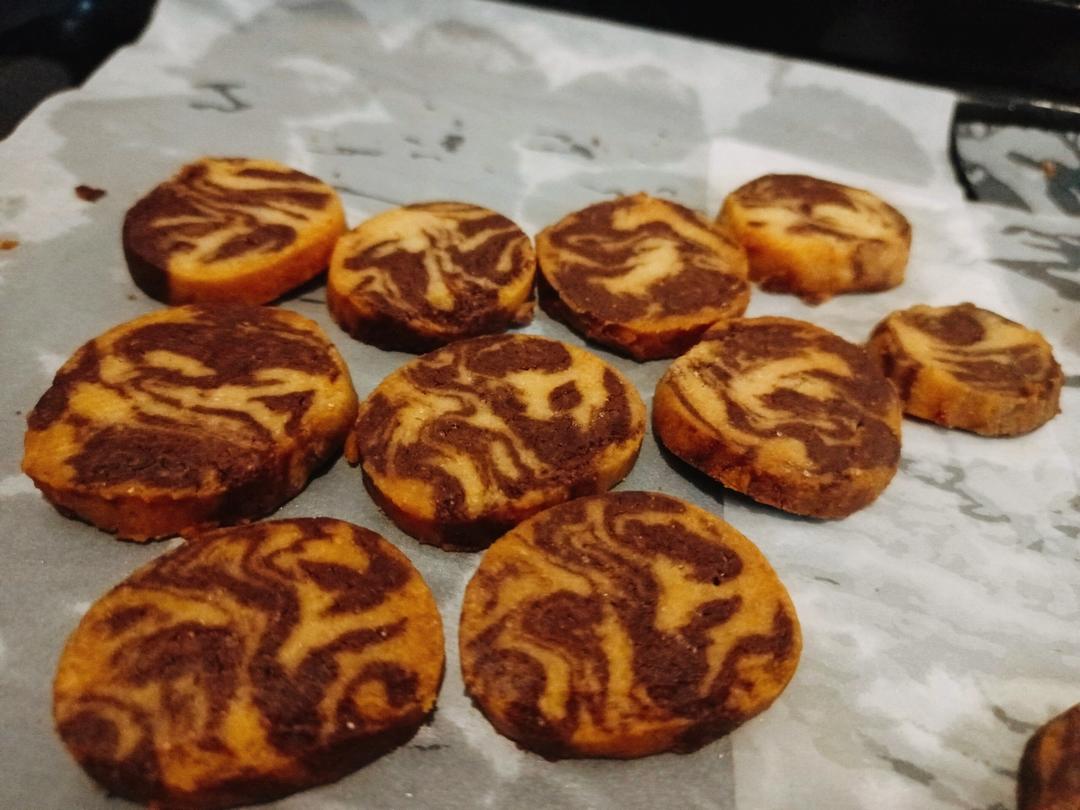 享受美食的点滴做的大理石曲奇