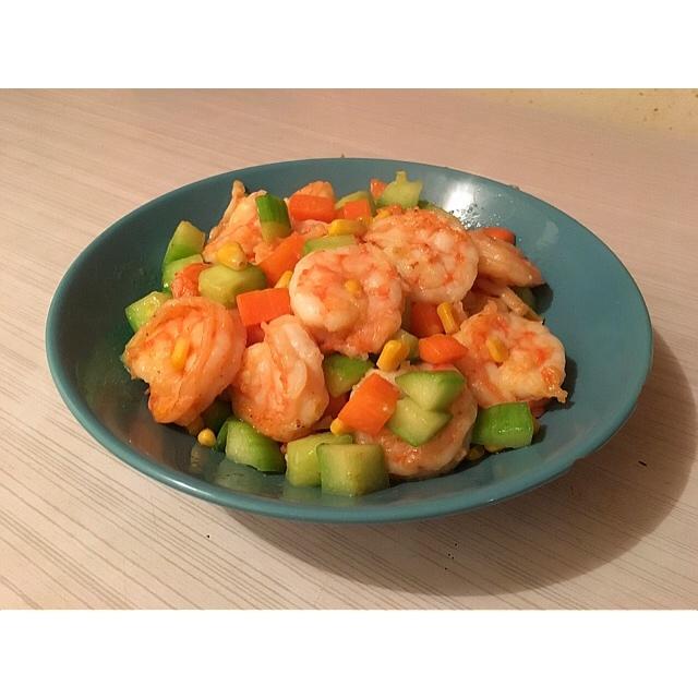 三色炒虾仁