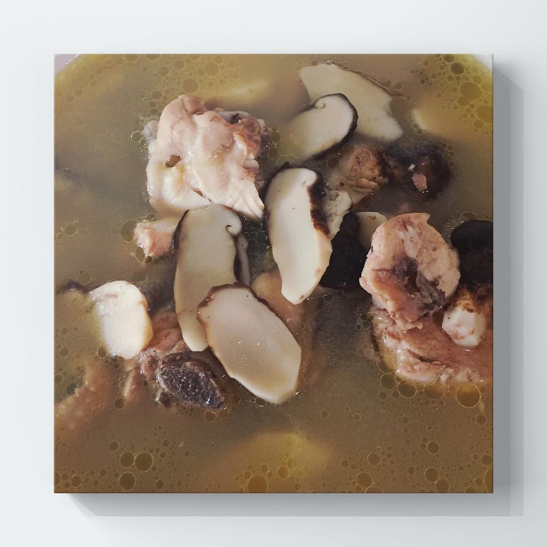 「萝卜厨房」松茸炖鸡。