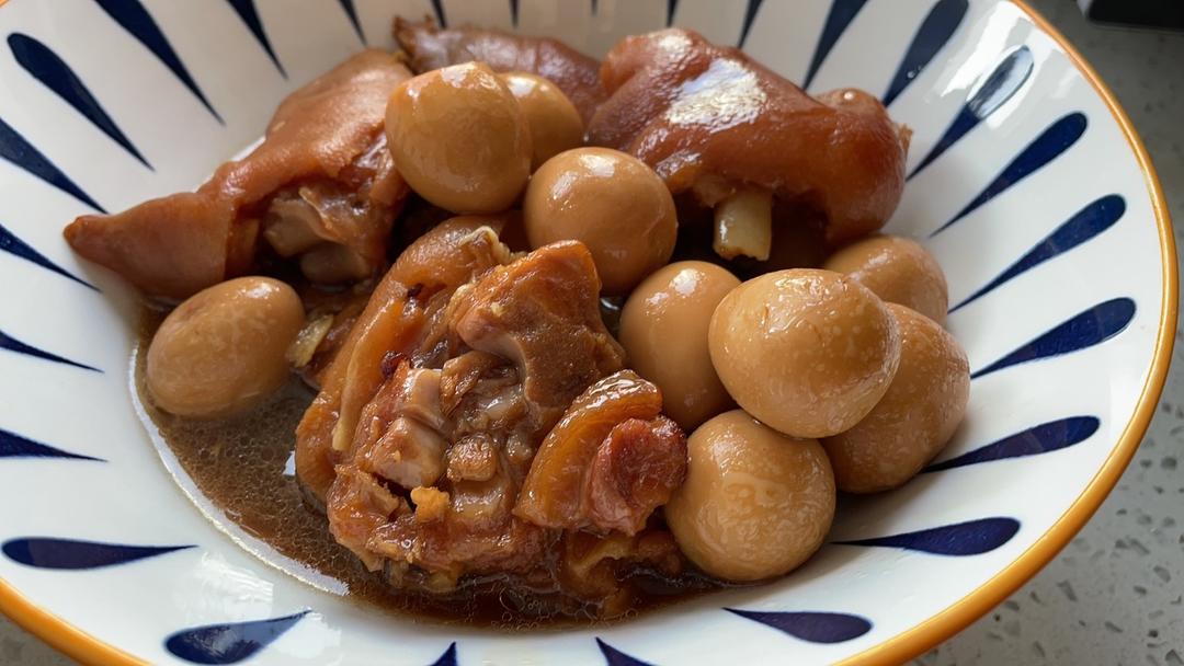 猪蹄子鹌鹑蛋#简单#香掉牙不负责的做法