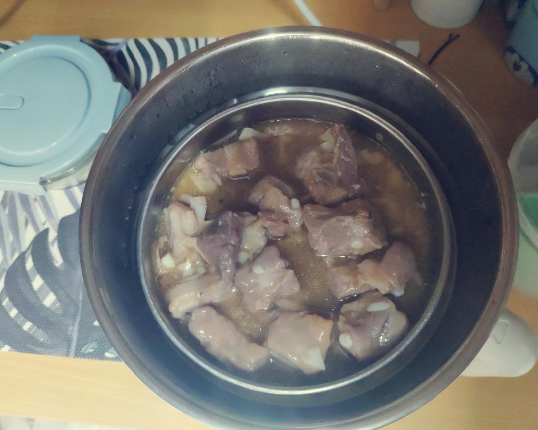 电煮锅宿舍简单一人食之清蒸排骨