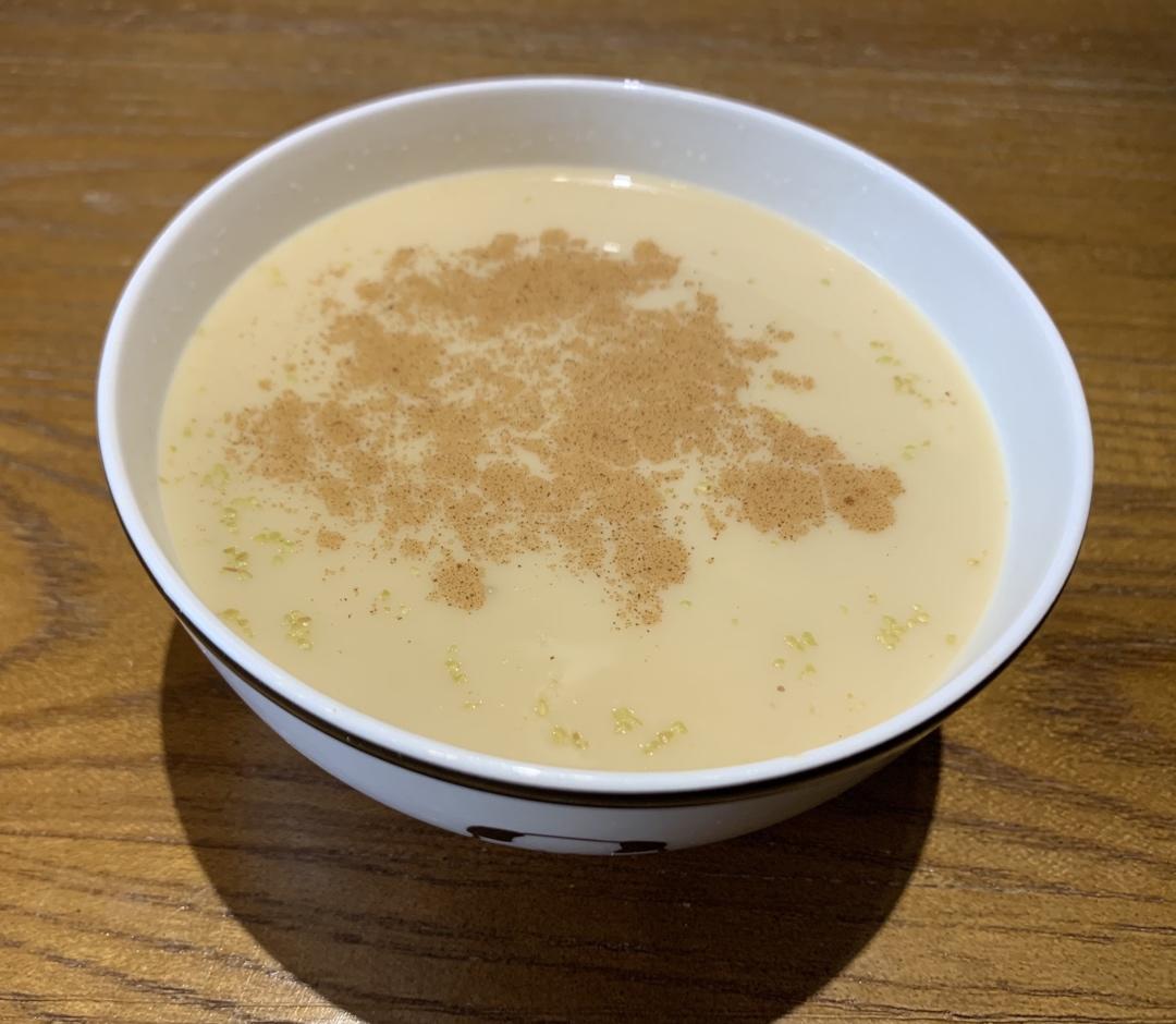 醪糟牛奶麦片炖苹果粥【健康饮品】